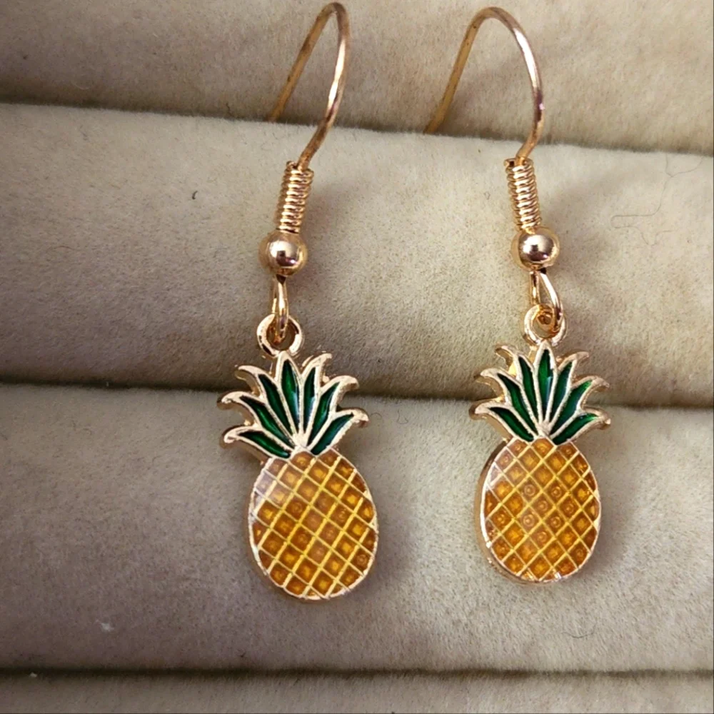 Pineapple 🍍 Bracelet and Earring Gold Set - Picture 2 of 4